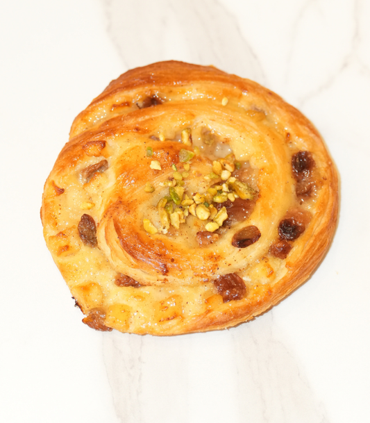 Sultana & Pistachio Scroll (Half Dozen)