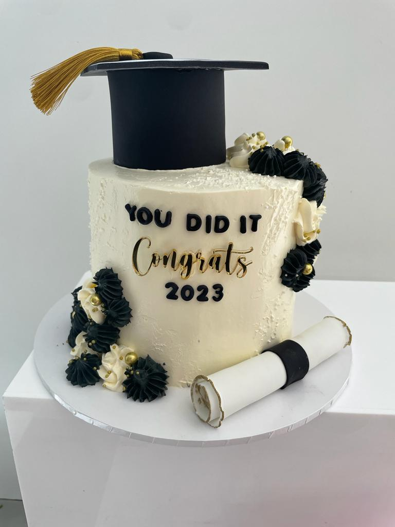 School Graduation Cake | Elegant Temptations Bakery